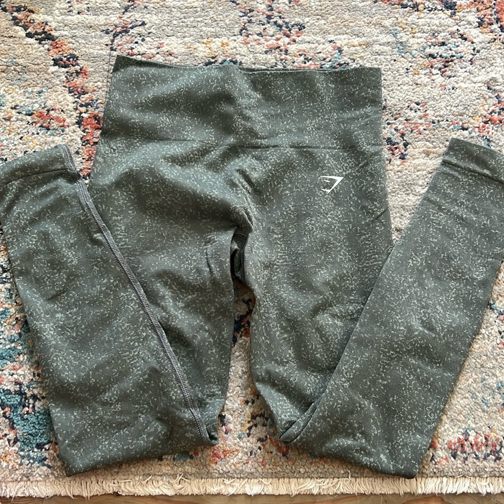 Small Gymshark leggings